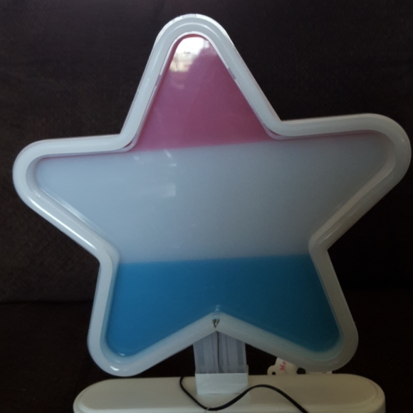 Star Neon Sign - Picture 3 of 8